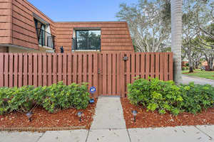 1520 Masters Cir, Delray Beach, FL 33445, Sold 03/25/20