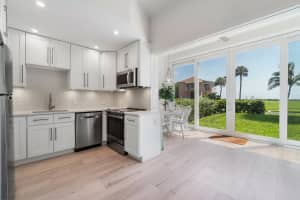2075 S Ocean Blvd #3a, Delray Beach, FL 33483, Sold 08/10/20