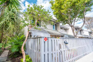 3543 S Ocean Blvd, Palm Beach, FL 33480, Sold 11/27/20