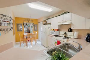 8963 NW 53rd St, Sunrise, FL 33351, Sold 04/13/20