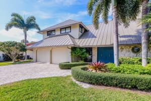 16 Castle Ct, Fort Pierce, FL 34949, Sold 04/13/20