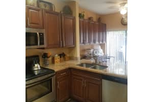 6084 Strawberry Lakes Cir, Lake Worth, FL 33463, Sold 04/23/20