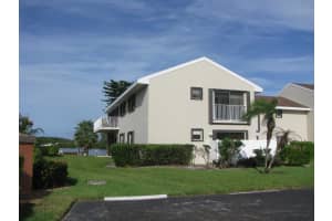 3218 S Lakeview Cir, Fort Pierce, FL 34949, Sold 10/19/20