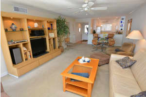 1600 NE Dixie Hwy, Jensen Beach, FL 34957, Sold 10/15/20