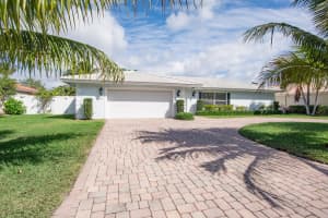 769 Berkley St, Boca Raton, FL 33487, Sold 07/27/20