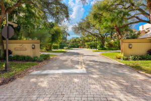 715 St Albans Dr, Boca Raton, FL 33486, Sold 04/16/20