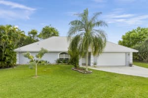 310 Rosewood Dr, Fort Pierce, FL 34947, Sold 06/12/20