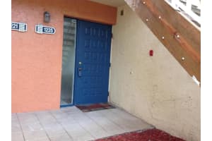 1225 The Pointe Dr, West Palm Beach, FL 33409, Sold 03/16/20