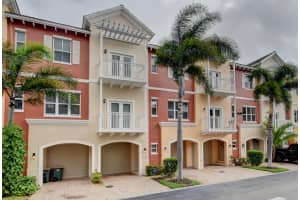 2333 Vintage Dr, Lighthouse Point, FL 33064, Sold 08/28/20