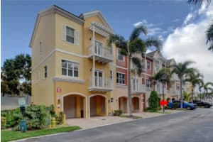 2333 Vintage Dr, Lighthouse Point, FL 33064, Sold 08/28/20