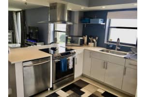 896 N Federal Hwy APT 533, Lantana, FL 33462, Sold 09/03/20