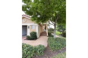 702 SW Glen Crest Way, Stuart, FL 34997, Sold 07/02/20