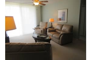 651 Okeechobee Blvd, West Palm Beach, FL 33401, Sold 04/12/21