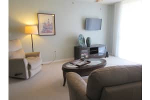 651 Okeechobee Blvd, West Palm Beach, FL 33401, Sold 04/12/21