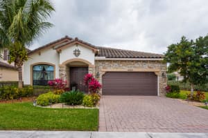 4565 Willow Run Wy, Lake Worth, FL 33467, Sold 05/29/20