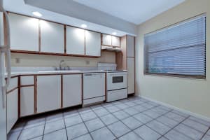 896 N Federal Hwy APT 533, Lantana, FL 33462, Sold 04/09/20