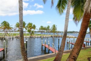 335 SE St Lucie Blvd, Stuart, FL 34996, Sold 12/01/20