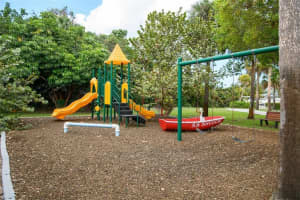 335 SE St Lucie Blvd, Stuart, FL 34996, Sold 12/01/20