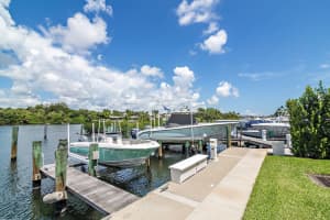 31 Grand Bay Cir, North Palm Beach, FL 33408, Sold 04/30/20