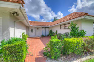 10484 Greentrail Dr N, Boynton Beach, FL 33436, Sold 05/22/20