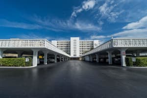 401 Lake Shore Dr, West Palm Beach, FL 33403, Sold 04/20/21