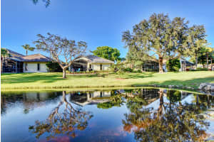 2727 S Hidden Lakes Dr, Delray Beach, FL 33445, Sold 04/08/20