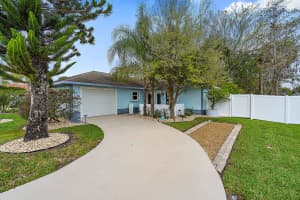 2550 Canterbury Dr S, Riviera Beach, FL 33407, Sold 04/28/20