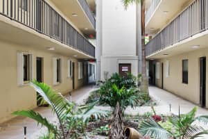 890 N Federal Hwy, Lantana, FL 33462, Sold 07/10/20