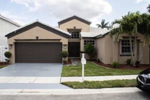 10362 SW 9th Ln, Pembroke Pines, FL 33025, Sold 05/11/20