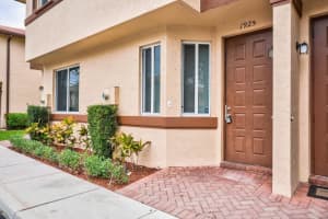 1925 Hibiscus Ln, Riviera Beach, FL 33404, Sold 05/05/20