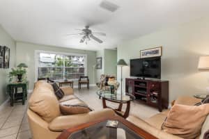 8420 SE Croft Cir, Hobe Sound, FL 33455, Sold 03/20/20