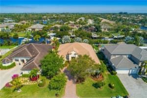 715 SW River Bend Cir, Stuart, FL 34997, Sold 08/06/20