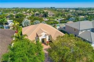 715 SW River Bend Cir, Stuart, FL 34997, Sold 08/06/20