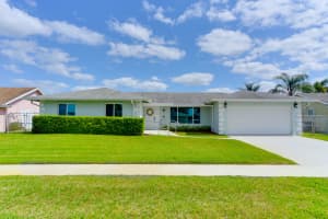 5397 Sandhurst Cir N, Lake Worth, FL 33463, Sold 04/02/20