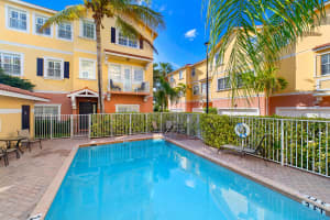 290 NE 5th Ave, Delray Beach, FL 33483, Sold 07/13/20