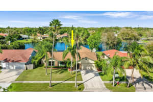 140 Valencia St, Royal Palm Beach, FL 33411, Sold 04/07/20