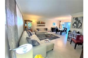 28 Colonial Club Dr, Boynton Beach, FL 33435, Sold 05/12/20