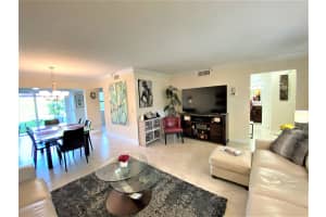 28 Colonial Club Dr, Boynton Beach, FL 33435, Sold 05/12/20