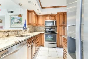 3050 NE 48th Ct, Lighthouse Point, FL 33064, Sold 12/09/20