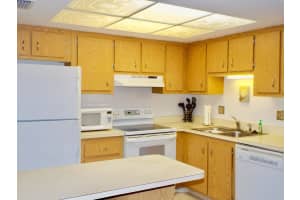 4301 Oak Terrace Dr, Greenacres, FL 33463, Sold 04/03/20