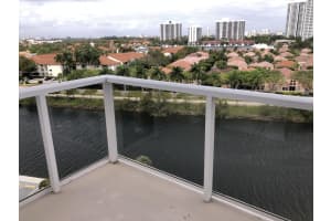 3701 N Country Club Dr, Aventura, FL 33180, Sold 07/29/20
