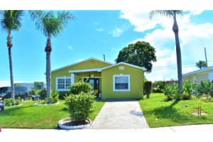 1035 W 25th St, West Palm Beach, FL 33404, Sold 09/28/20