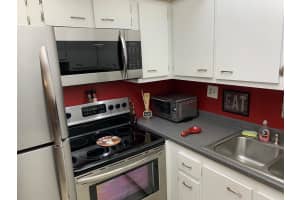 704 SE 2nd Ave, Deerfield Beach, FL 33441, Sold 05/29/20