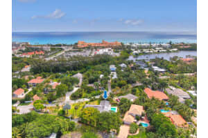 202 S Atlantic Dr, Lantana, FL 33462, Sold 01/27/21