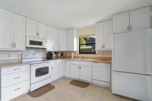 226 SW 27th Terrace, Delray Beach, FL 33445, Sold 08/14/20