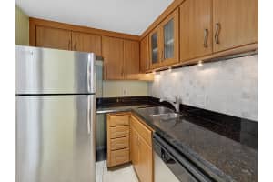 2760 S Ocean Blvd, Palm Beach, FL 33480, Sold 05/14/20