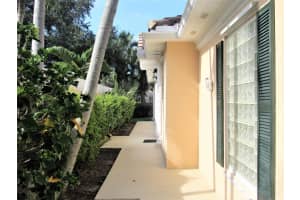 913 Magdalena Rd, Palm Beach Gardens, FL 33410, Sold 09/16/20