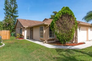 7952 Piper Ln, Lake Worth, FL 33463, Sold 06/24/20