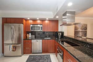 896 N Federal Hwy, Lantana, FL 33462, Sold 07/27/20