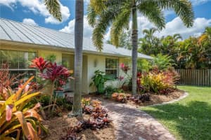 3734 SE Matanzas St, Stuart, FL 34996, Sold 06/22/20